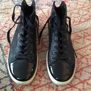 Ecco Hi Top Leather Sneakers